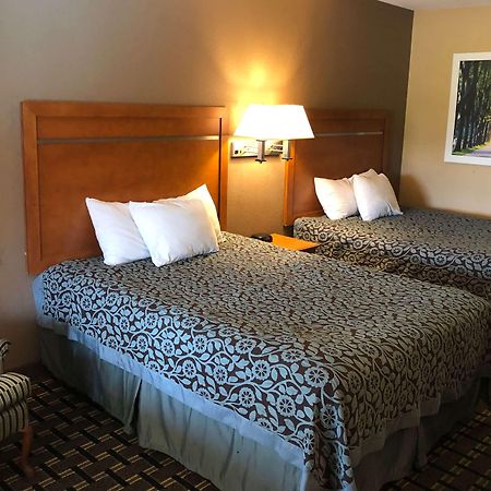 Days Inn By Wyndham Columbus Eksteriør bilde