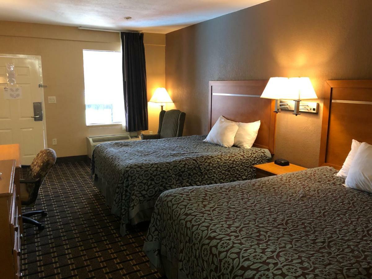 Days Inn By Wyndham Columbus Eksteriør bilde