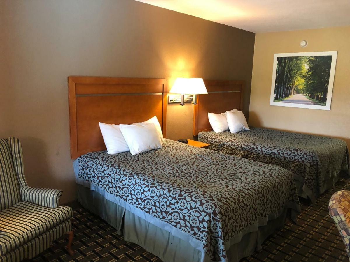 Days Inn By Wyndham Columbus Eksteriør bilde