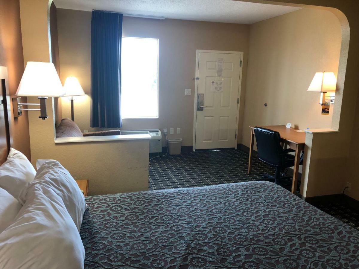 Days Inn By Wyndham Columbus Eksteriør bilde