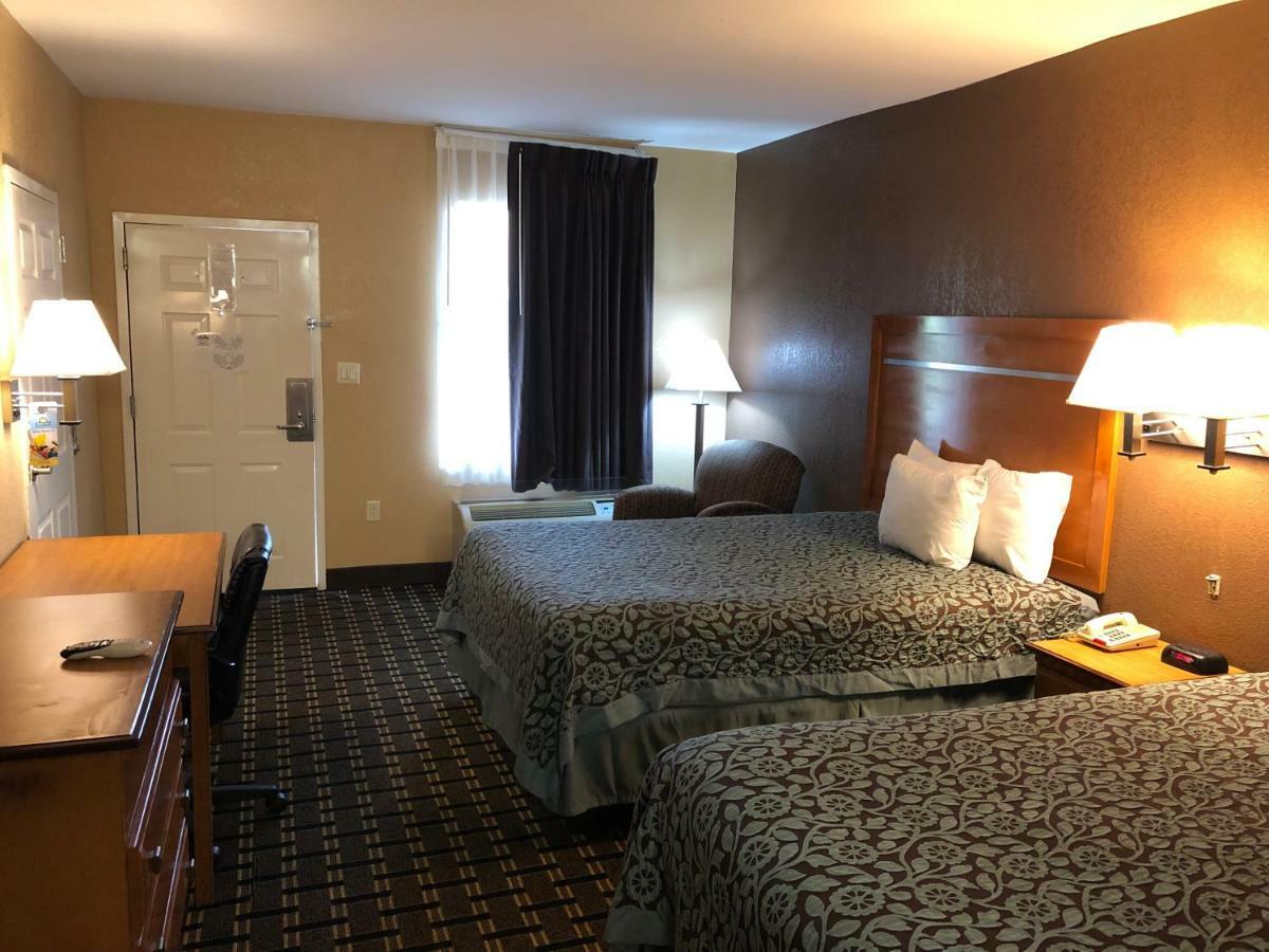Days Inn By Wyndham Columbus Eksteriør bilde
