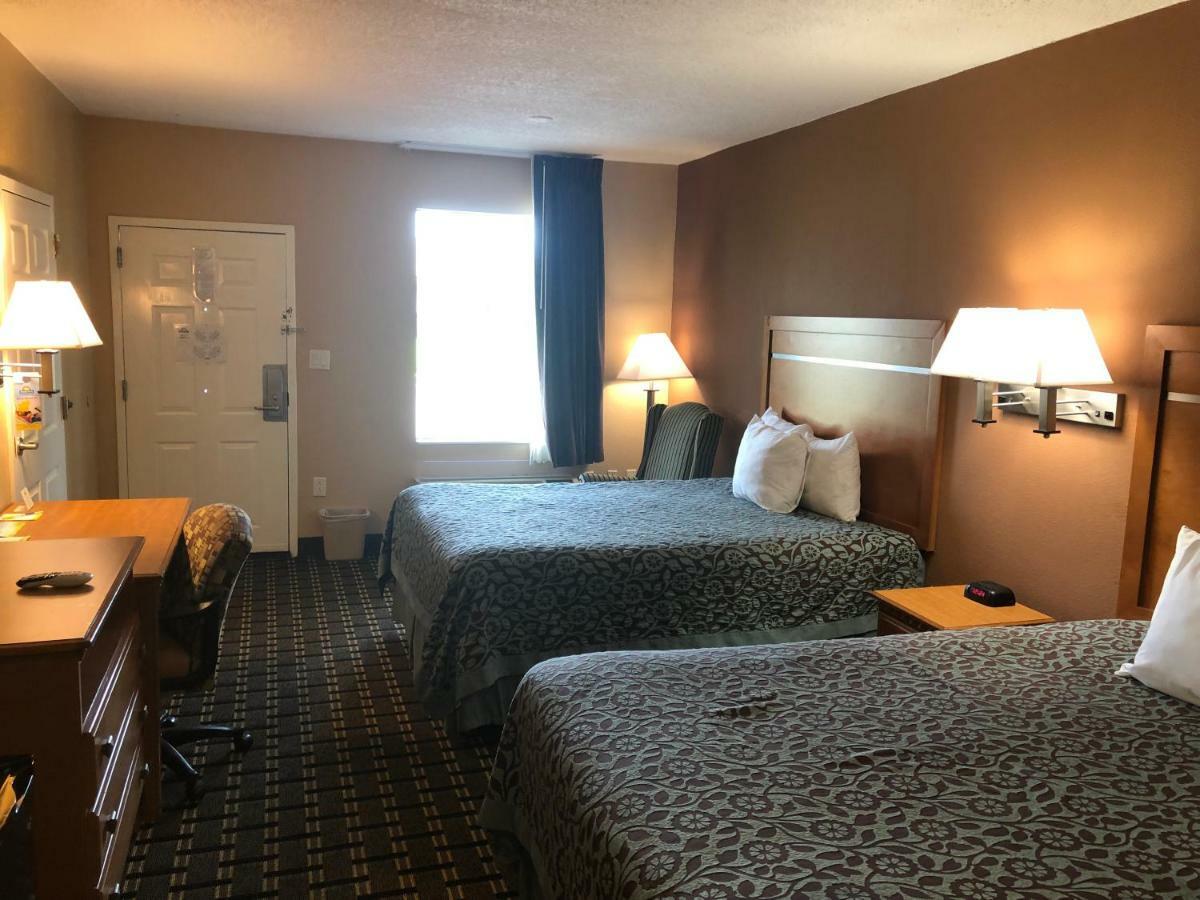 Days Inn By Wyndham Columbus Eksteriør bilde