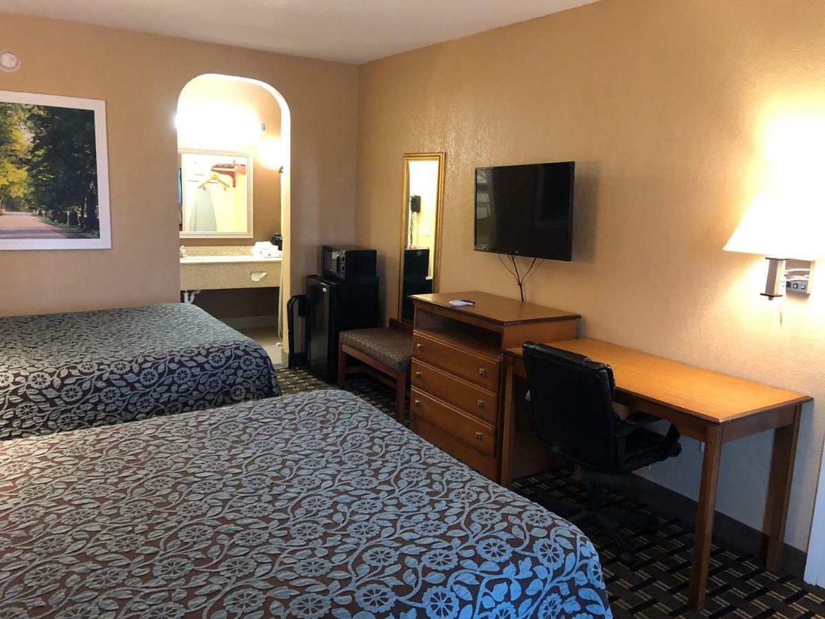 Days Inn By Wyndham Columbus Eksteriør bilde