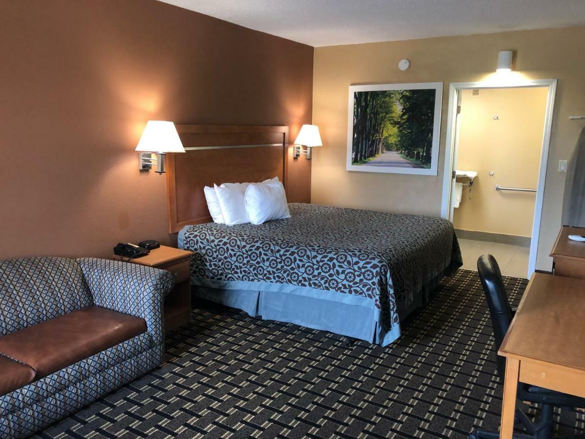 Days Inn By Wyndham Columbus Eksteriør bilde