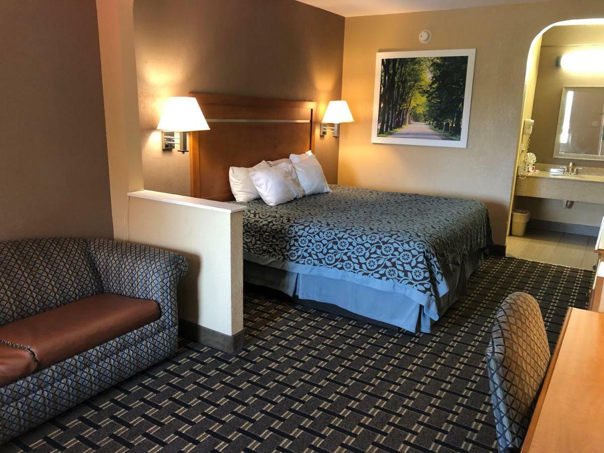 Days Inn By Wyndham Columbus Eksteriør bilde
